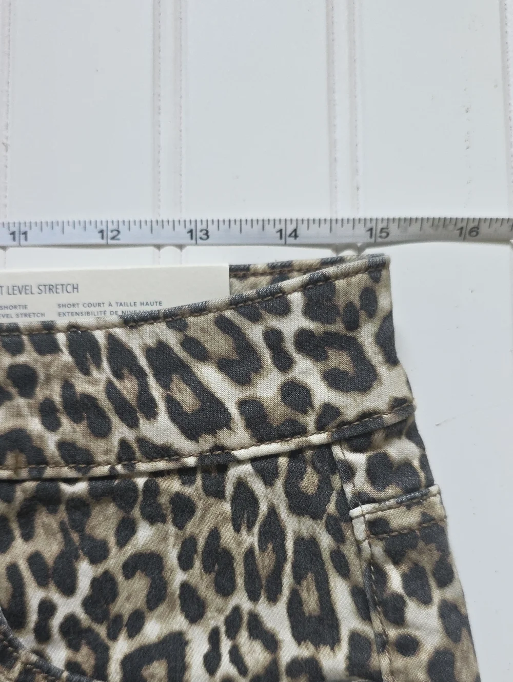 NWT American Eagle Leopard Print Next Level Stretch Shorts - Size 10